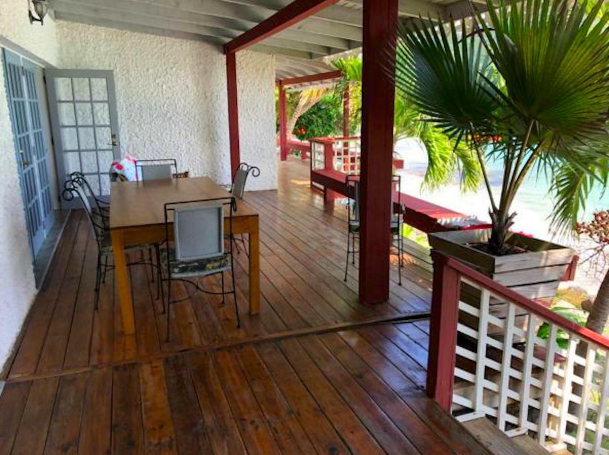 Bequia Beachfront Villa Hotel Friendship Buitenkant foto