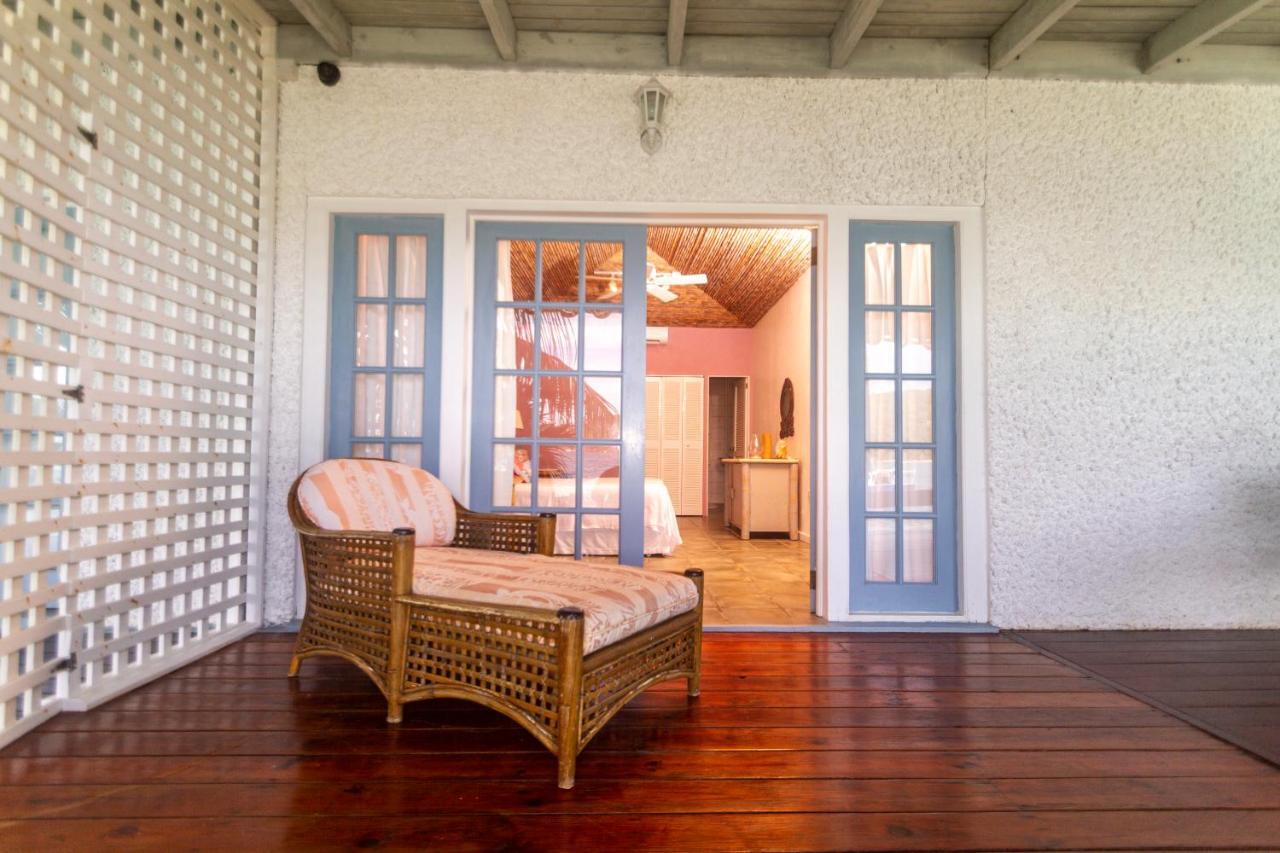 Bequia Beachfront Villa Hotel Friendship Buitenkant foto